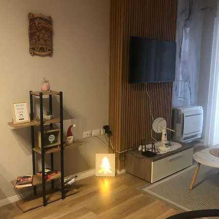 Olivia House 公寓 Yzberishti